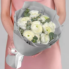 Букет  из Белых Ранункулюсов и Эвкалипта