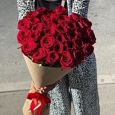 31 Красная Роза в упаковке