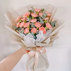 19 Персиковых Гвоздик