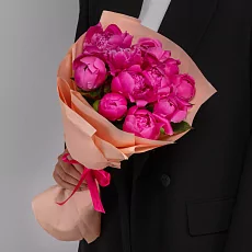 11 Малиновых Пионов в упаковке