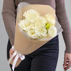 3 Белых Лизиантуса в упаковке 