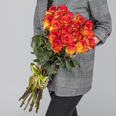 Букет из 19 Оранжевых Роз 