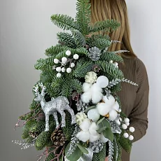 Новогодняя елочка с оленем