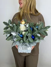 Новогодняя корзина с феей