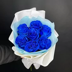 7 Синих роз в упаковке 