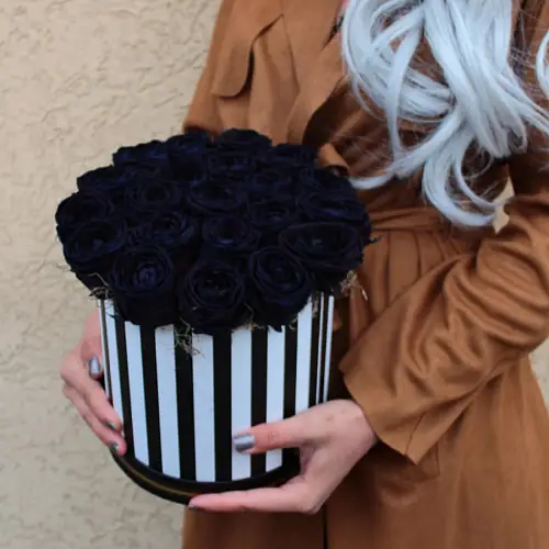 25 Черных Роз в коробке