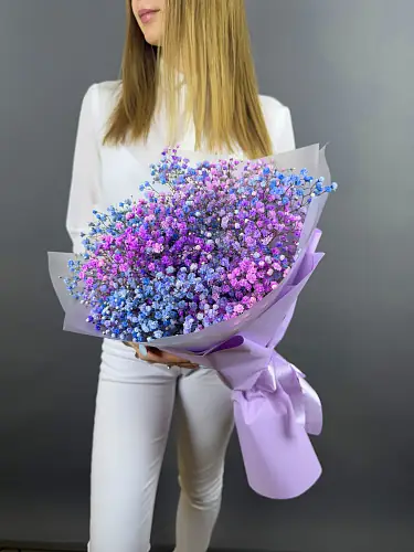 На фото №4 Букет Разноцветная гипсофила микс