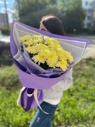 Мини Букет желтых кустовых хризантем