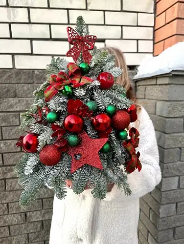 Декоративная елка