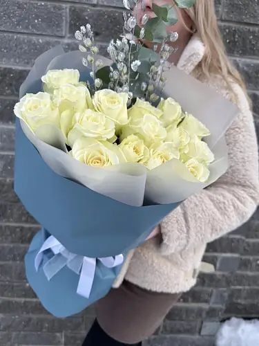 На фото №4 15 Нежных роз