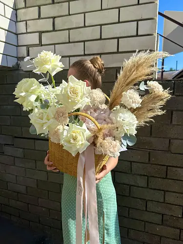 На фото №2 Корзина большая “Осенняя композиция”