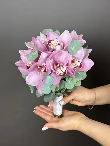 На фото №4 Свадебная композиция из розовых орхидей