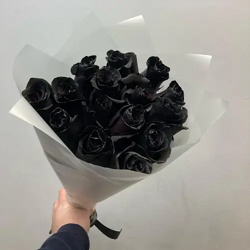 Букет из 15 Чёрных Роз 