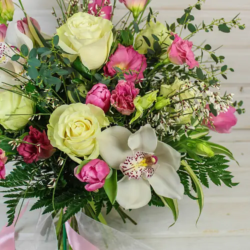 На фото №2 Букет "Любимой подружке"