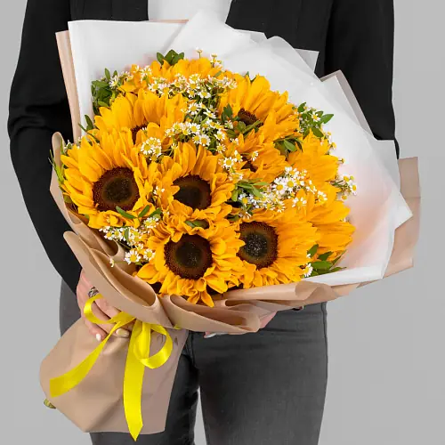 Подсолнухи и матрикария