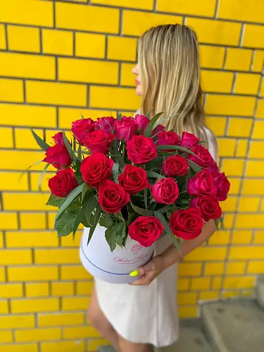 Коробка с красной розой