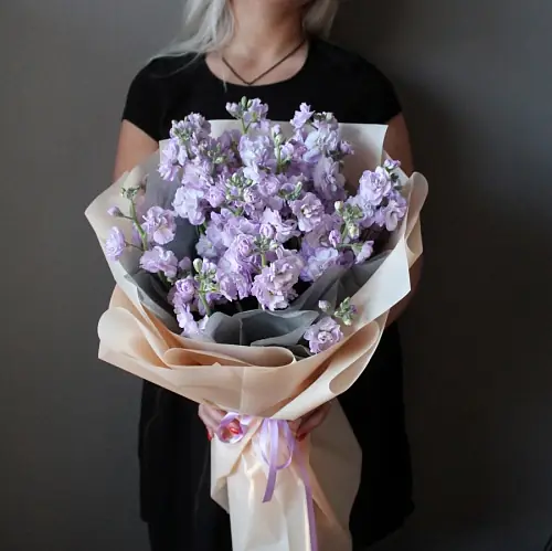 Букет "15 Сиреневых Маттиол"