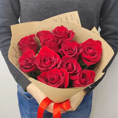 На фото №2 Роза красная премиум 11 шт