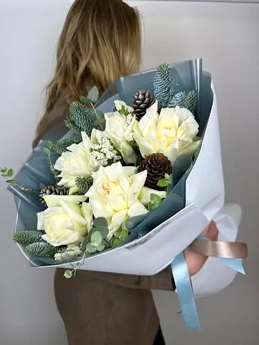 На фото №2 Букет зимняя ночь