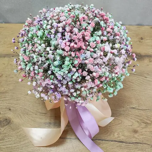 На фото №2 Гипсофила в коробке 