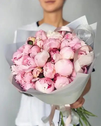 25 Пионов Сара Бернар в упаковке