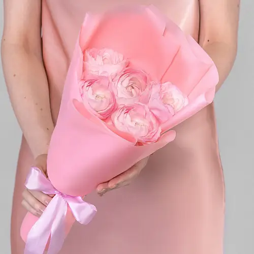 Букет из Розовых Ранункулюсов 5 шт