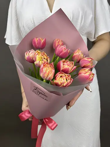 На фото №4 Букет из 11 Тюльпанов Колумбус