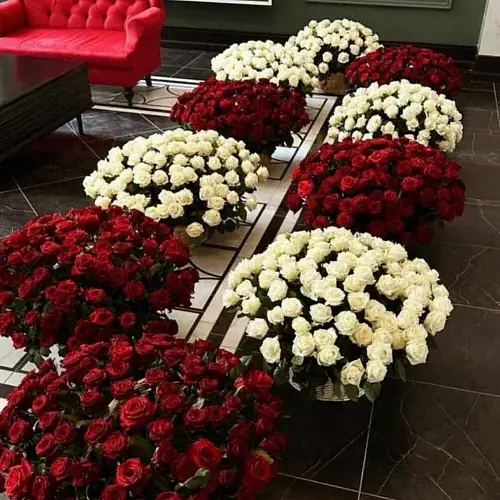 Цветы в корзинах 1001 Роза