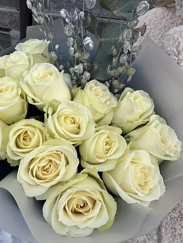 На фото №2 15 Нежных роз