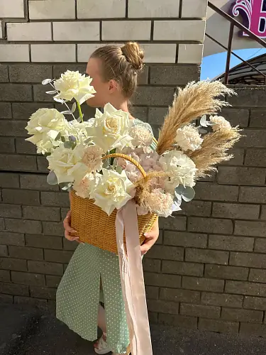 На фото №3 Корзина большая “Осенняя композиция”