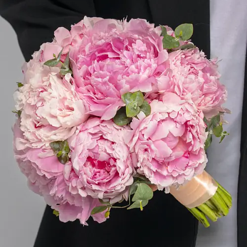 Букет невесты из пионов