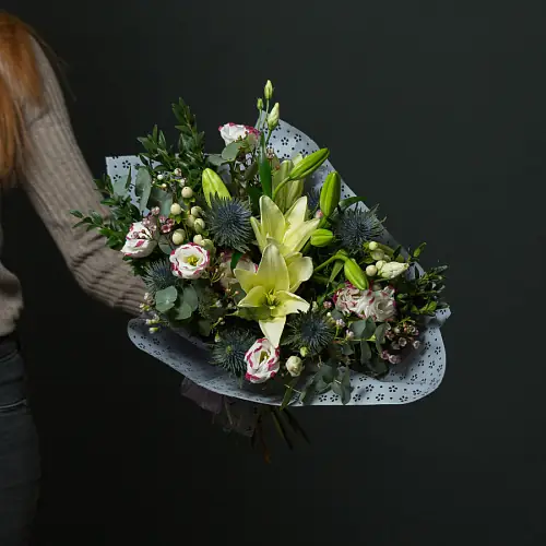 На фото №2 Букет "Голубая Жемчужина"