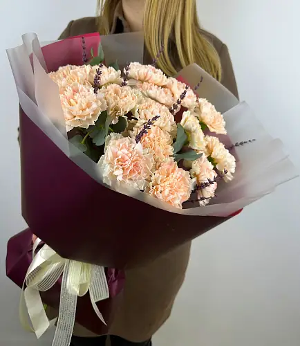 Диантусы и лаванда