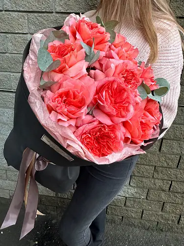 На фото №3 Роза Пионовидная 11 шт