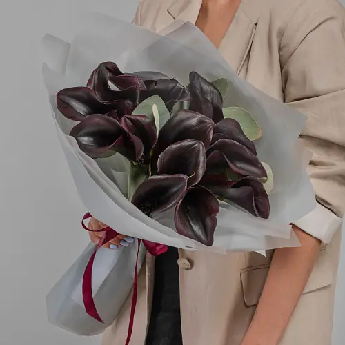 15 Черных Калл в упаковке 