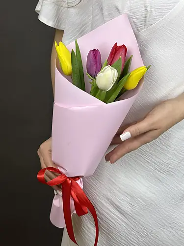 Букет 5 тюльпанов микс