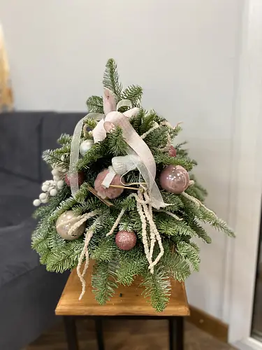 На фото №3 Декоративная елка из нобилиса