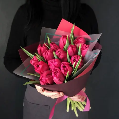 15 Малиновых Тюльпанов