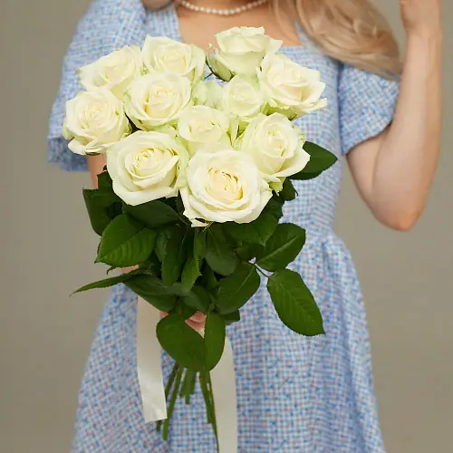 11 Нежных роз 