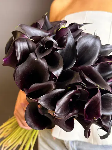 На фото №3 49 Черных калл под ленту 