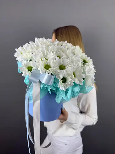 На фото №4 Шляпная коробка с бакарди