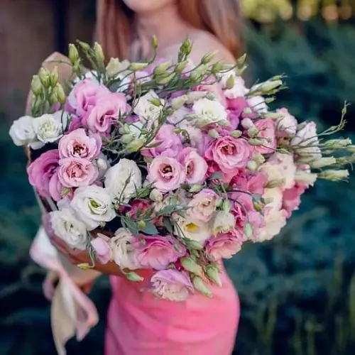 Букет из 21 Бело-Розовой Эустомы