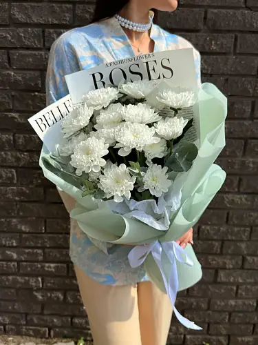 На фото №2 3 Кустовые хризантемы в упаковке