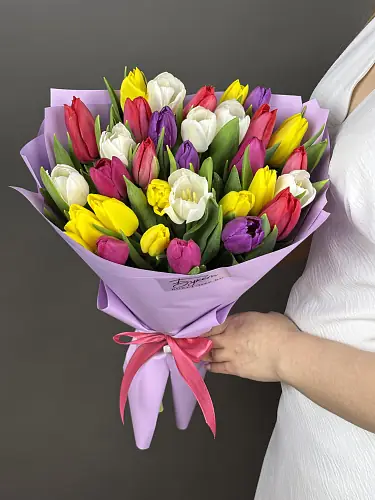 Букет 31 тюльпанов микс