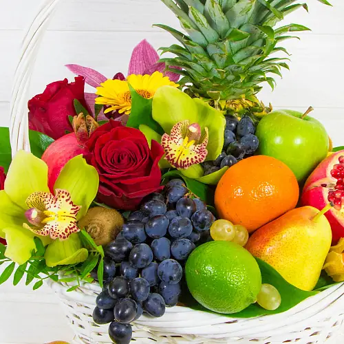 На фото №3 Корзина подарочная - 3