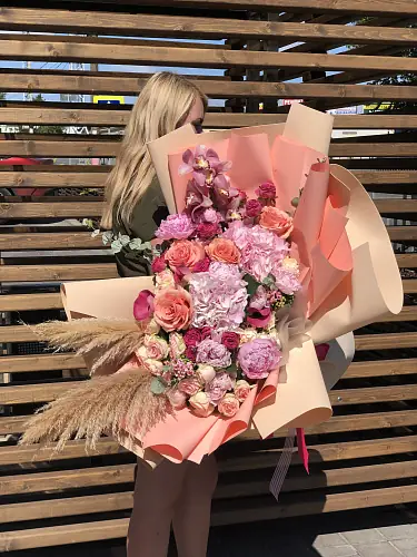 На фото №2 Букет Гигант "Мечта"