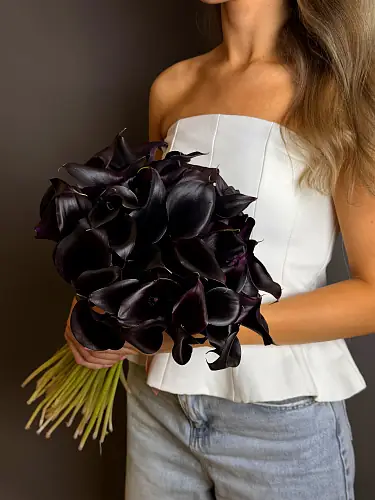 На фото №2 49 Черных калл под ленту 