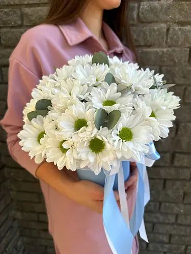 На фото №4 Коробка с кустовой хризантемой