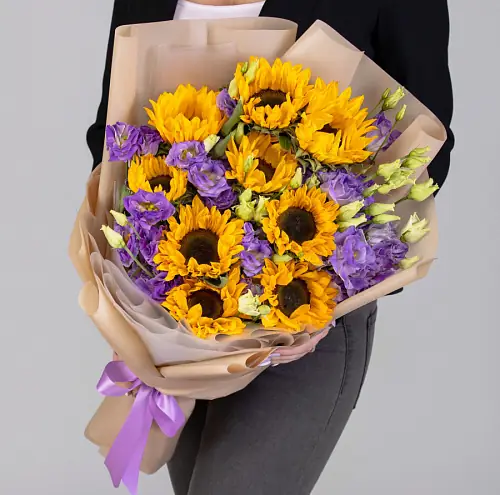 Подсолнухи и Фиолетовая Эустома