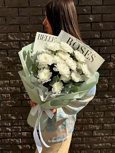 На фото №4 3 Кустовые хризантемы в упаковке